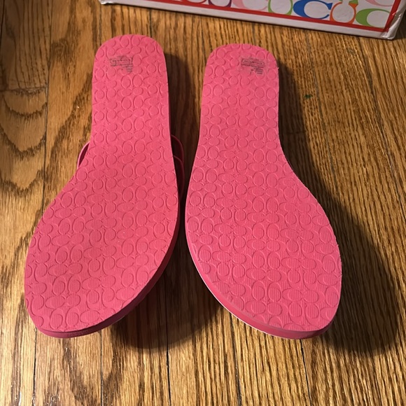 Brand New Coach Patent Sandals - Picture 3 of 3